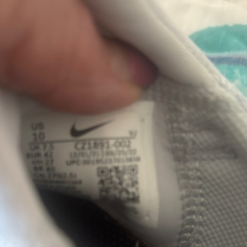 Nike Men's Free Tun 5.0 Light Gray and White Athletic Shoes - Picture 4 of 5